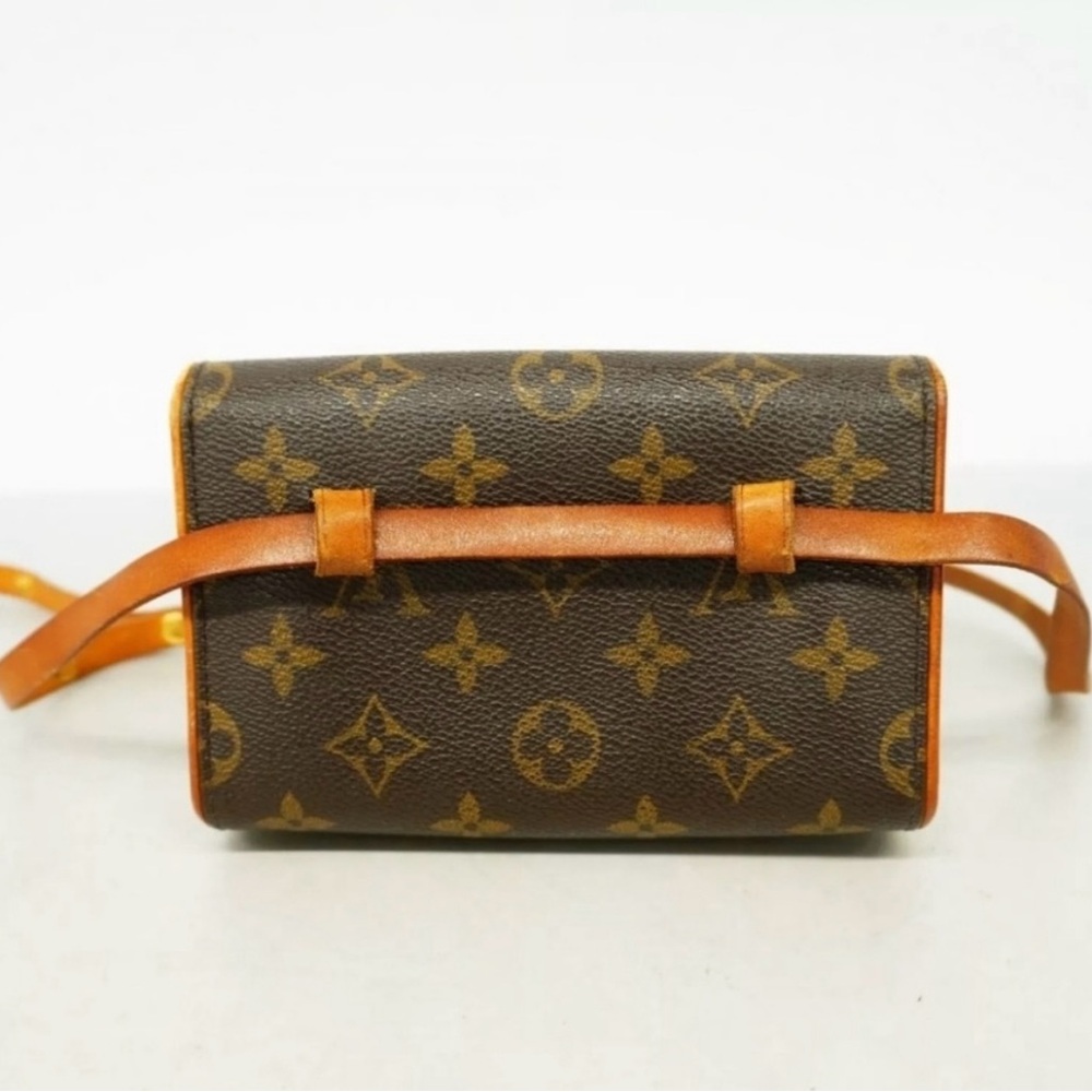 Lv Fanny pack - Picture 3 of 3